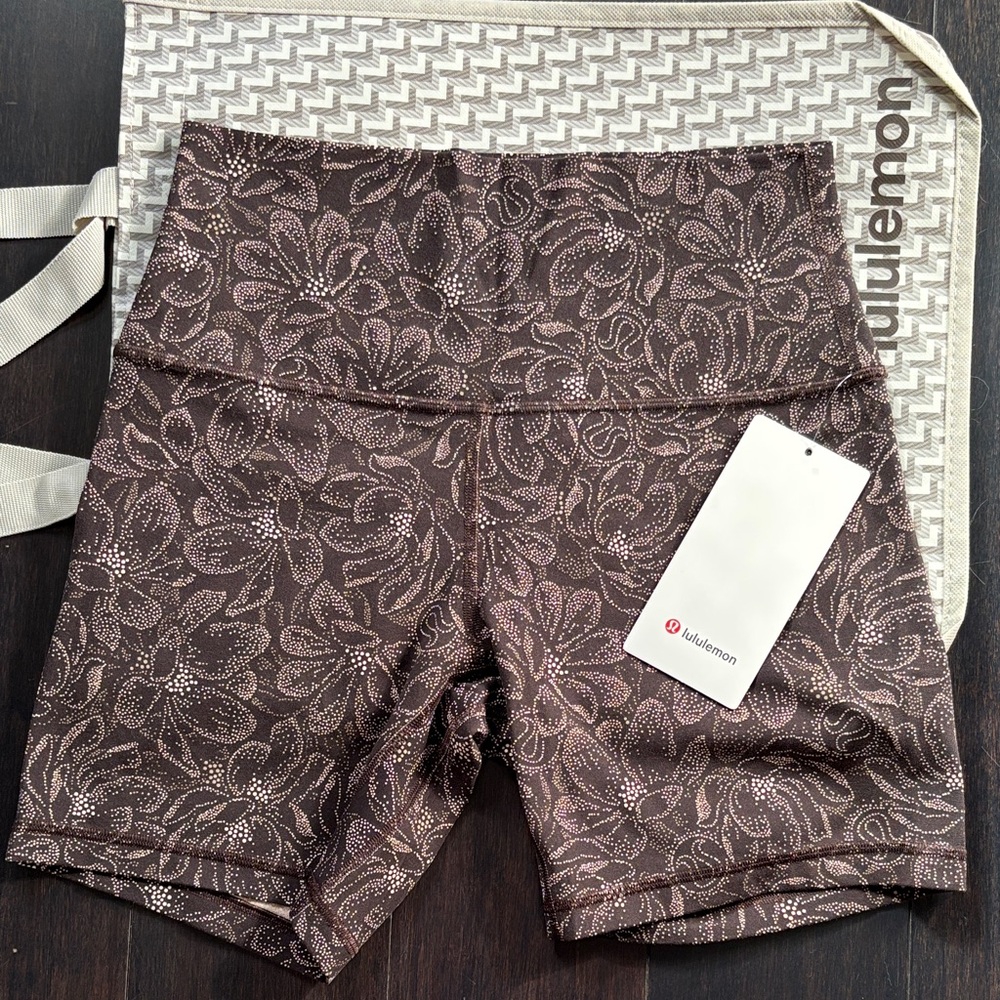 LULULEMON ALIGN HR SHORTS 6” in DOTTED MAGNOLIA PINK MULTI SZ 4, 8 NWT